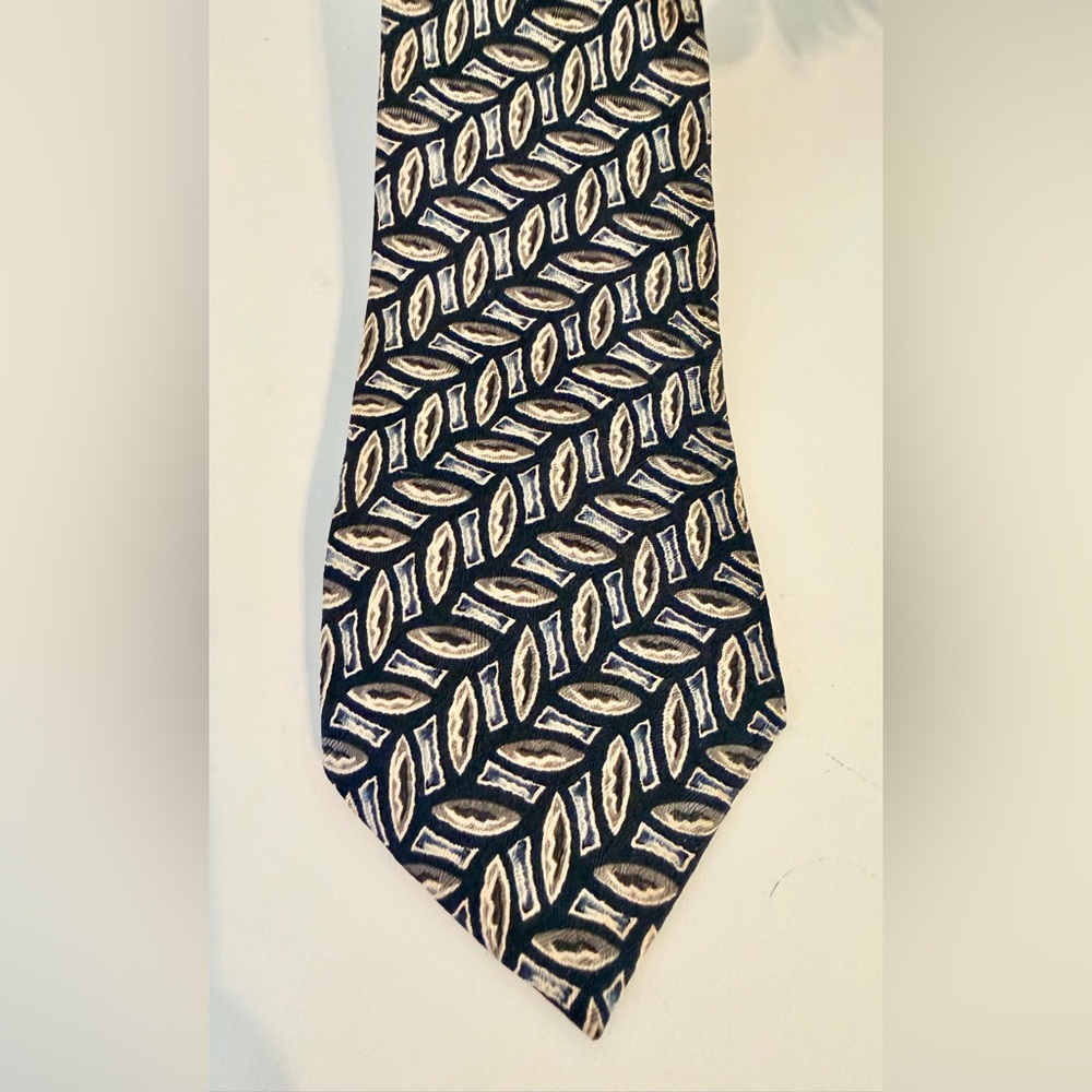 GAP Classic Black and Cream Patterned Men’s Tie